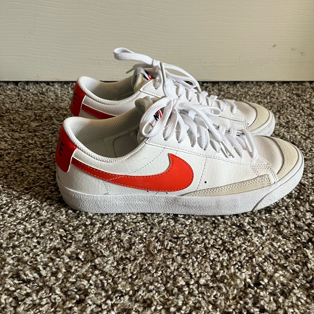 Nike White and Red Women's Sneakers